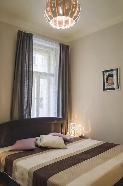 Modern Apartment Zlatnicka 8 Prague